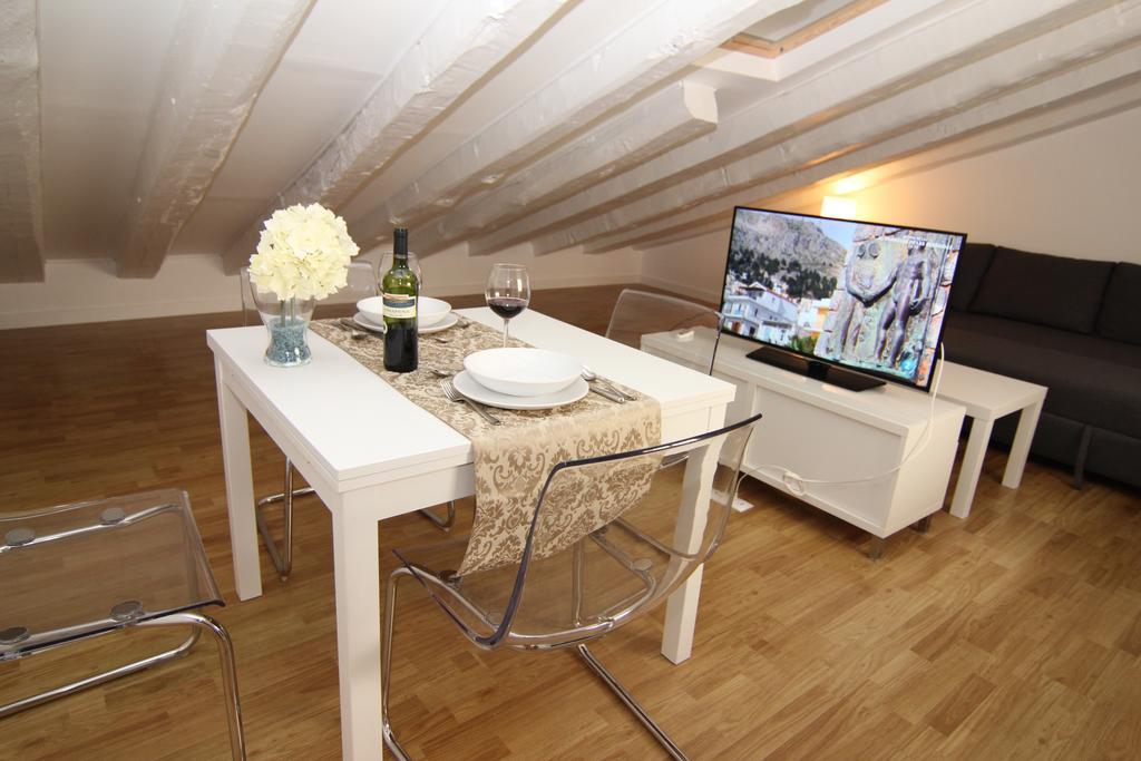 Apartamento Atico En Puerta Del Sol Madrid Exteriér fotografie
